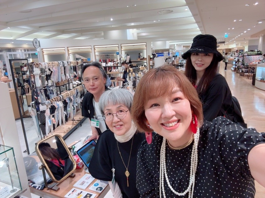 金箔ジュエリーデザイナー木和田里美さん✨阪神梅田本店へ❤️