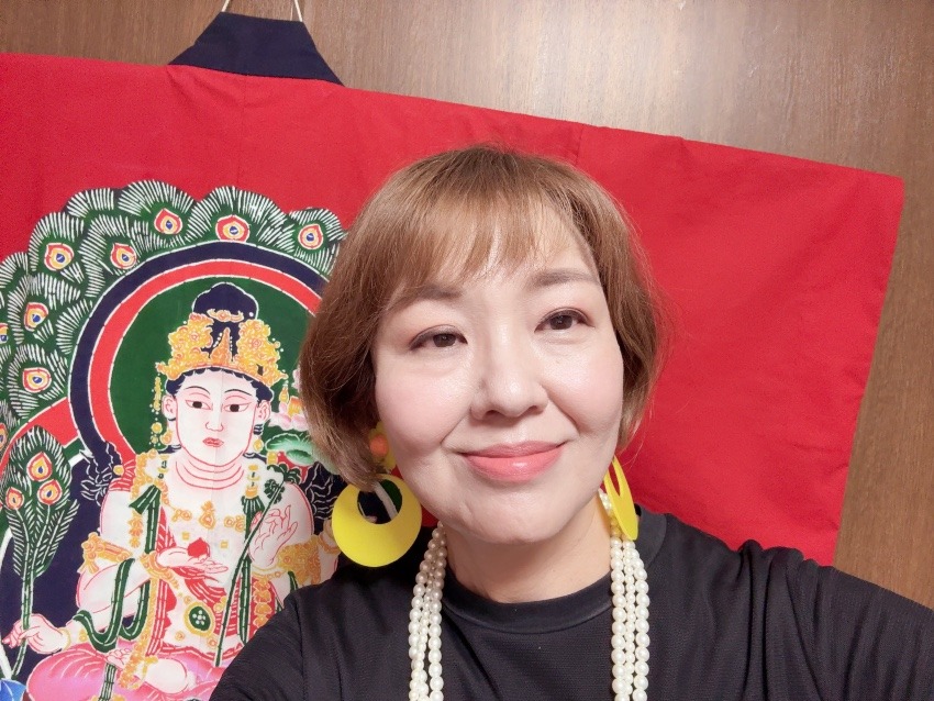 近未来ホワイトパック✨近未来ホワイト美容液使って毛穴が！?